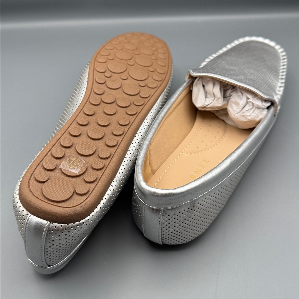 Journee Collection Women's Halsey Loafer Flats - Picture 4 of 4